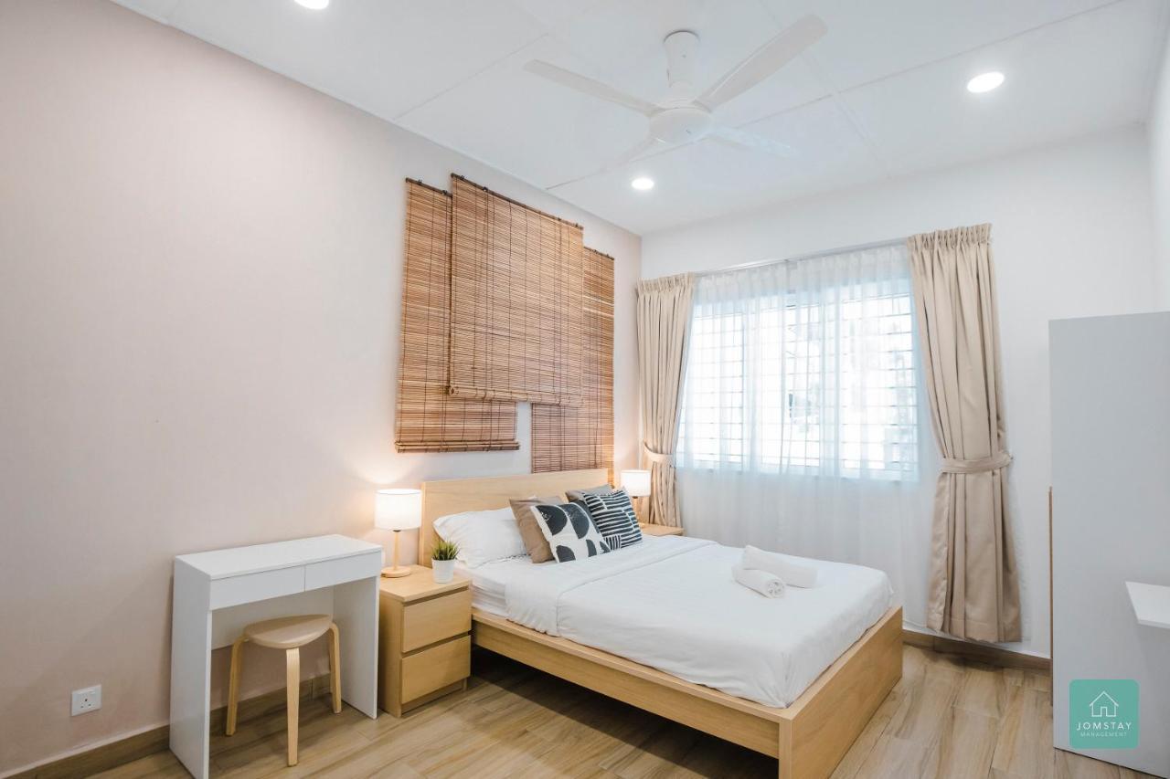 Jomstay Muji 19 & 7 Inn Ipoh Garden 8-10 Pax Екстер'єр фото